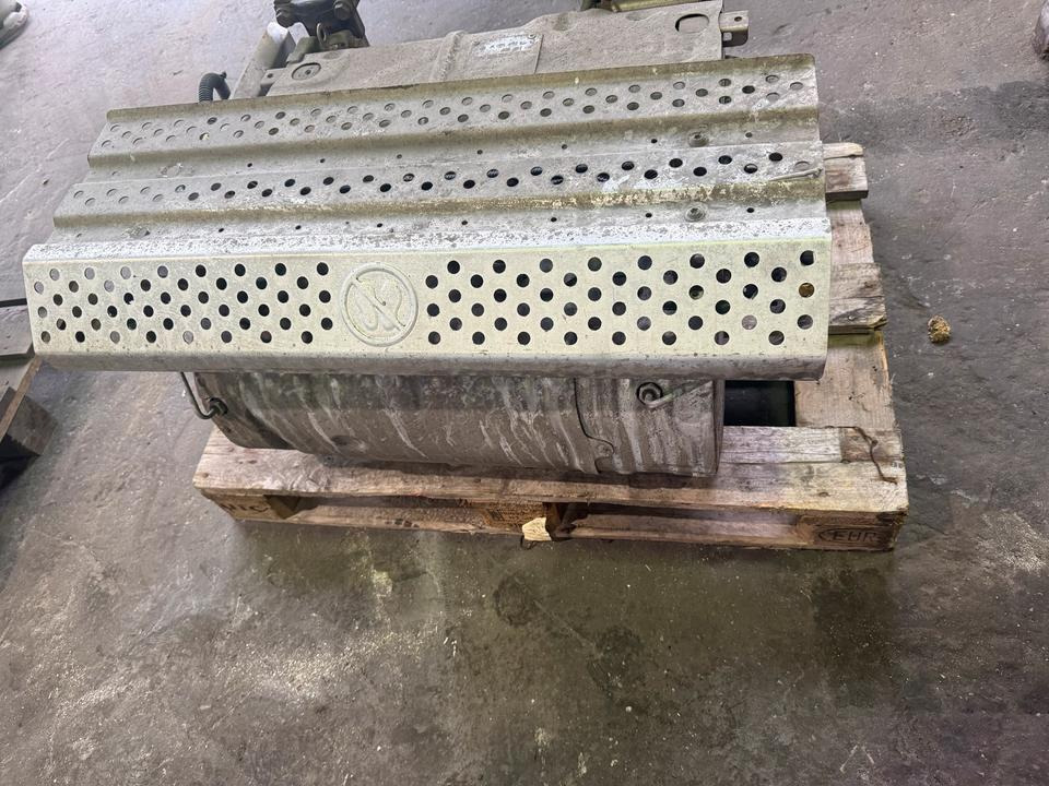 Mercedes Atego 4 EU6 Auspuff Katalysator A0054906912 - Convertidor catalítico para Camión: foto 2 Mercedes Atego 4 EU6 Auspuff Katalysator A0054906912 - Convertidor catalítico para Camión: foto 2