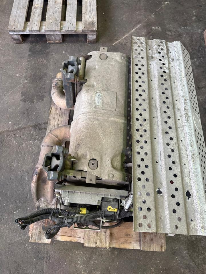 Mercedes Atego 4 EU6 Auspuff Katalysator A0054906912 - Convertidor catalítico para Camión: foto 5 Mercedes Atego 4 EU6 Auspuff Katalysator A0054906912 - Convertidor catalítico para Camión: foto 5