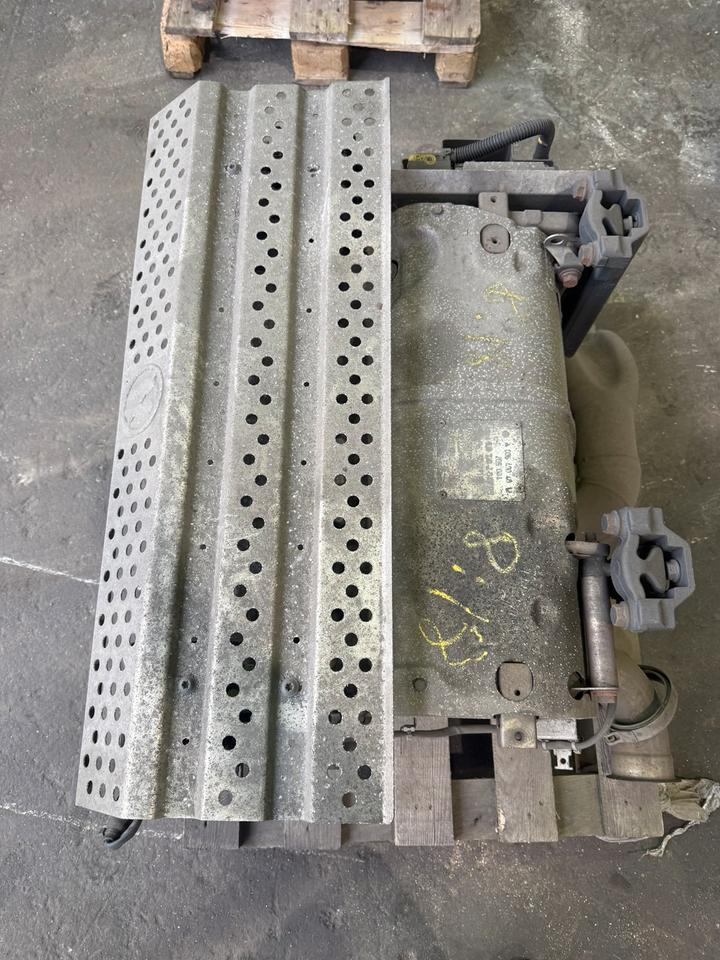 Mercedes Atego 4 EU6 Auspuff Katalysator A0064904012 - Convertidor catalítico para Camión: foto 5 Mercedes Atego 4 EU6 Auspuff Katalysator A0064904012 - Convertidor catalítico para Camión: foto 5