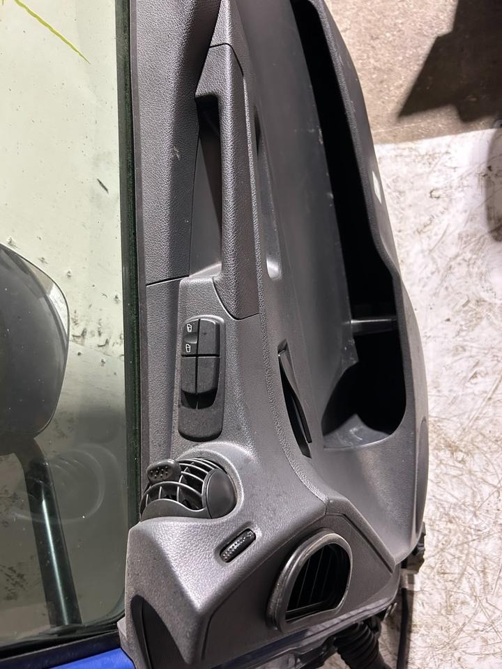 Mercedes Atego 4 EU6 Beifahrertür Innenverkleidung, Spiegel LN 45 - Puerta y piezas para Camión: foto 5 Mercedes Atego 4 EU6 Beifahrertür Innenverkleidung, Spiegel LN 45 - Puerta y piezas para Camión: foto 5