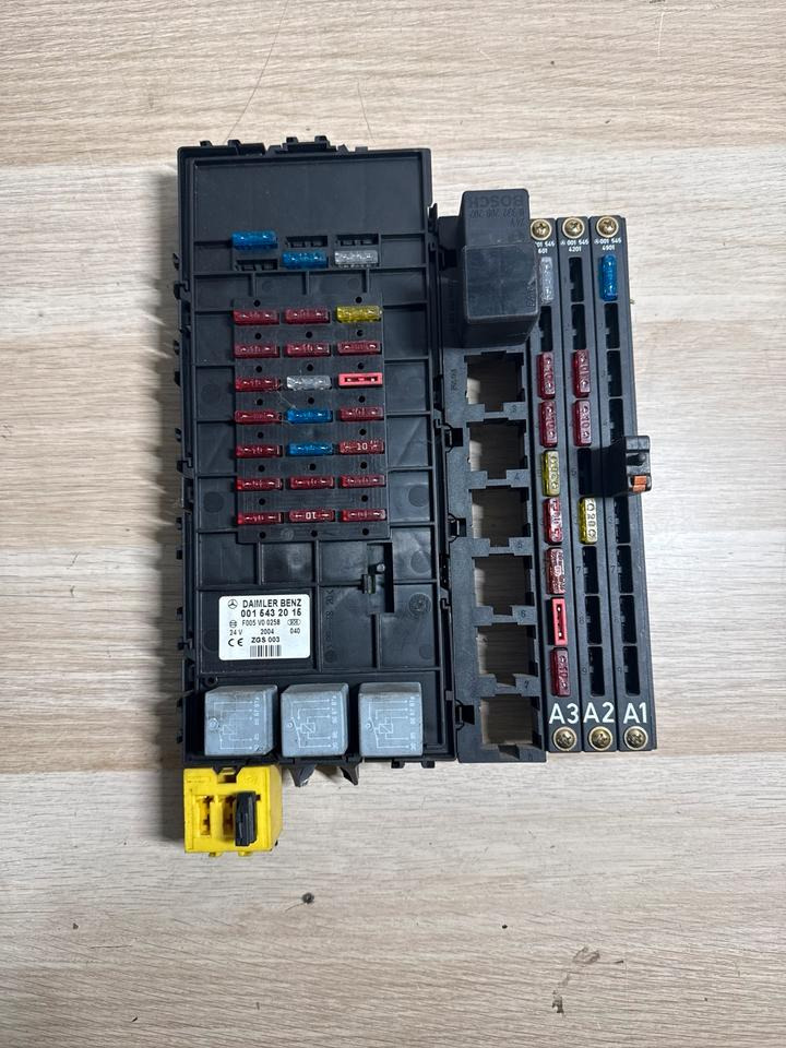 Mercedes Atego Sicherungskasten A0015432015 - Sistema eléctrico para Camión: foto 2 Mercedes Atego Sicherungskasten A0015432015 - Sistema eléctrico para Camión: foto 2