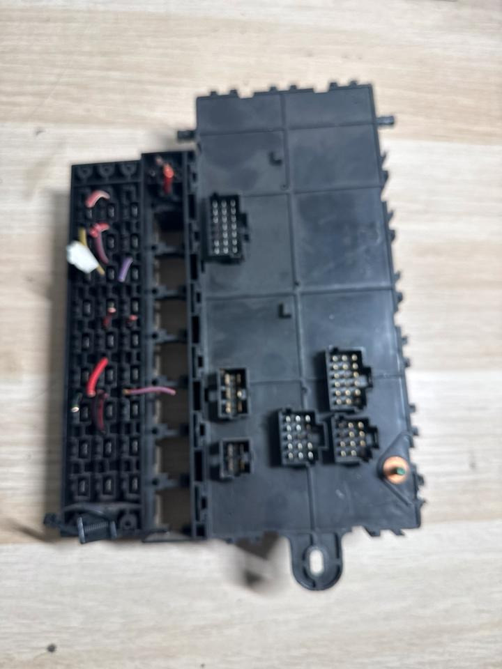 Mercedes Atego Sicherungskasten A0015432015 - Sistema eléctrico para Camión: foto 4 Mercedes Atego Sicherungskasten A0015432015 - Sistema eléctrico para Camión: foto 4