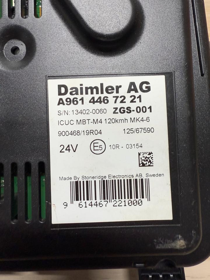 Mercedes Benz Actros MP4 Kombiinstrument / Tacho A9614467221 - Salpicadero para Camión: foto 4 Mercedes Benz Actros MP4 Kombiinstrument / Tacho A9614467221 - Salpicadero para Camión: foto 4