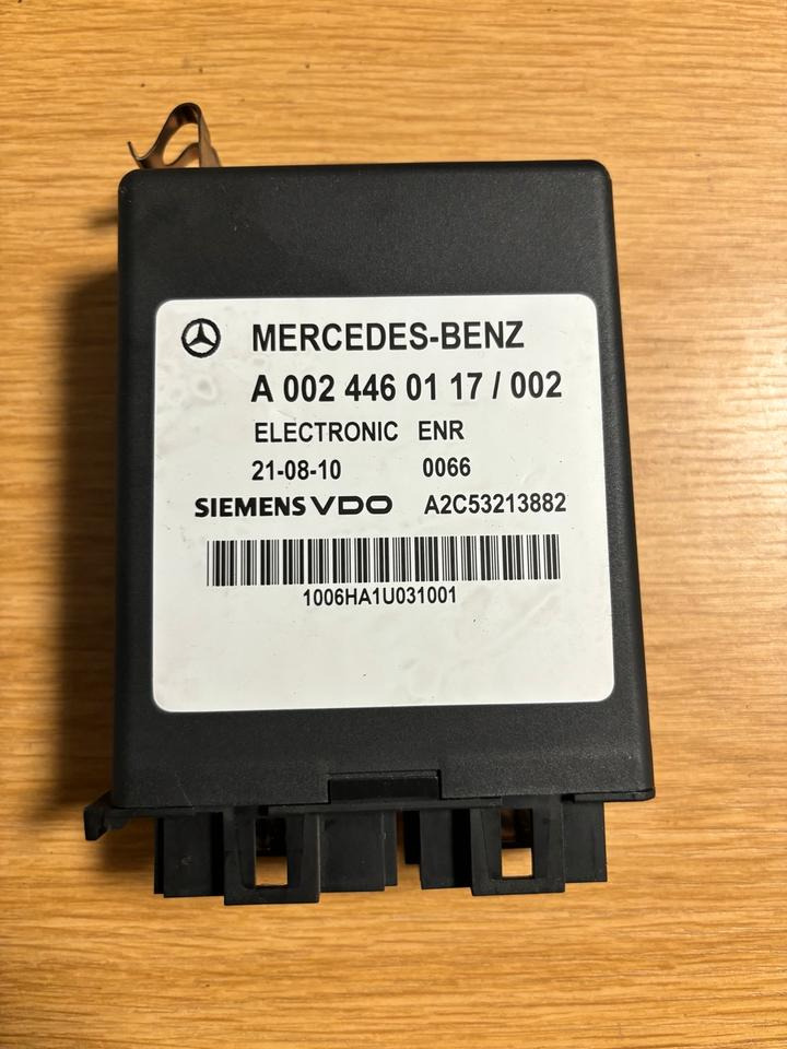 Mercedes SIEMENS VDO Elektronik ENR Steuergerät A0024460117 - Unidad de control para Camión: foto 1 Mercedes SIEMENS VDO Elektronik ENR Steuergerät A0024460117 - Unidad de control para Camión: foto 1