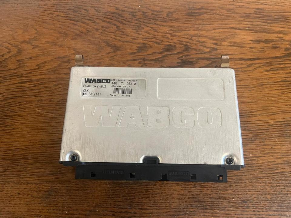 Mercedes Steuergerät WABCO ESAC 6×2 BUS 4461712030 – 0004463917 - Unidad de control para Camión: foto 2 Mercedes Steuergerät WABCO ESAC 6×2 BUS 4461712030 – 0004463917 - Unidad de control para Camión: foto 2
