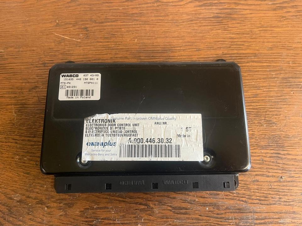 Mercedes Türsteuergerät A0004463032 WABCO 4461900010 - Unidad de control para Camión: foto 2 Mercedes Türsteuergerät A0004463032 WABCO 4461900010 - Unidad de control para Camión: foto 2