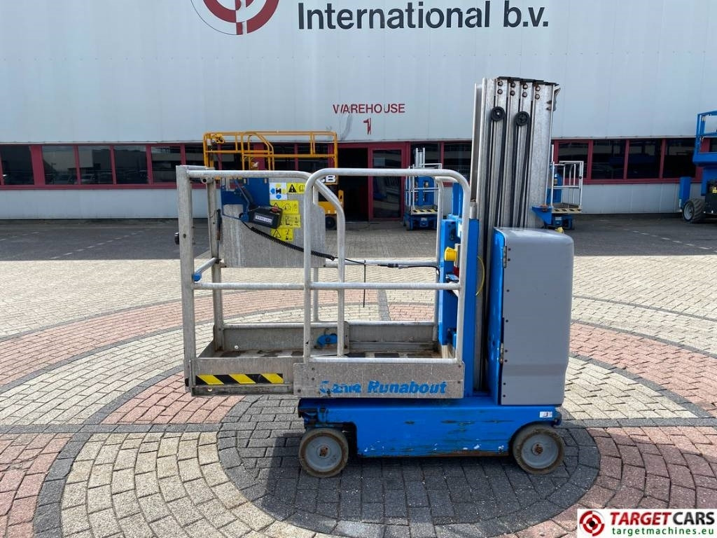 Genie GR-20 RunAbout Electric Vertical Mast Lift 802cm - Plataforma de mástil vertical: foto 5 Genie GR-20 RunAbout Electric Vertical Mast Lift 802cm - Plataforma de mástil vertical: foto 5