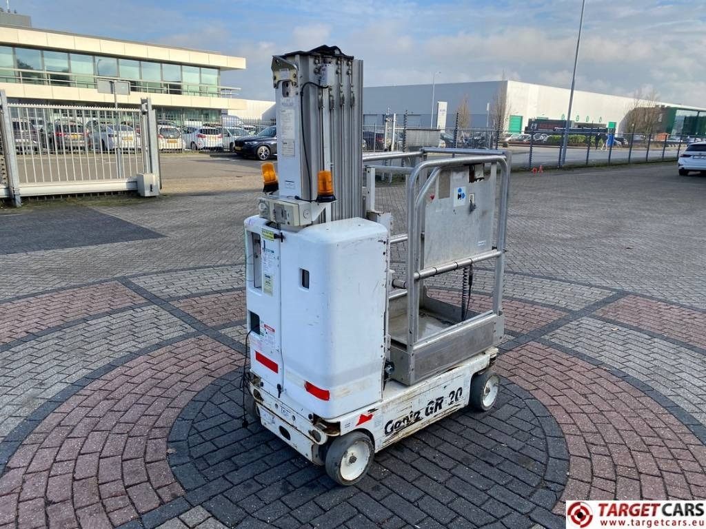 Genie GR-20 RunAbout Electric Vertical Mast Lift 802cm - Plataforma de mástil vertical: foto 3 Genie GR-20 RunAbout Electric Vertical Mast Lift 802cm - Plataforma de mástil vertical: foto 3