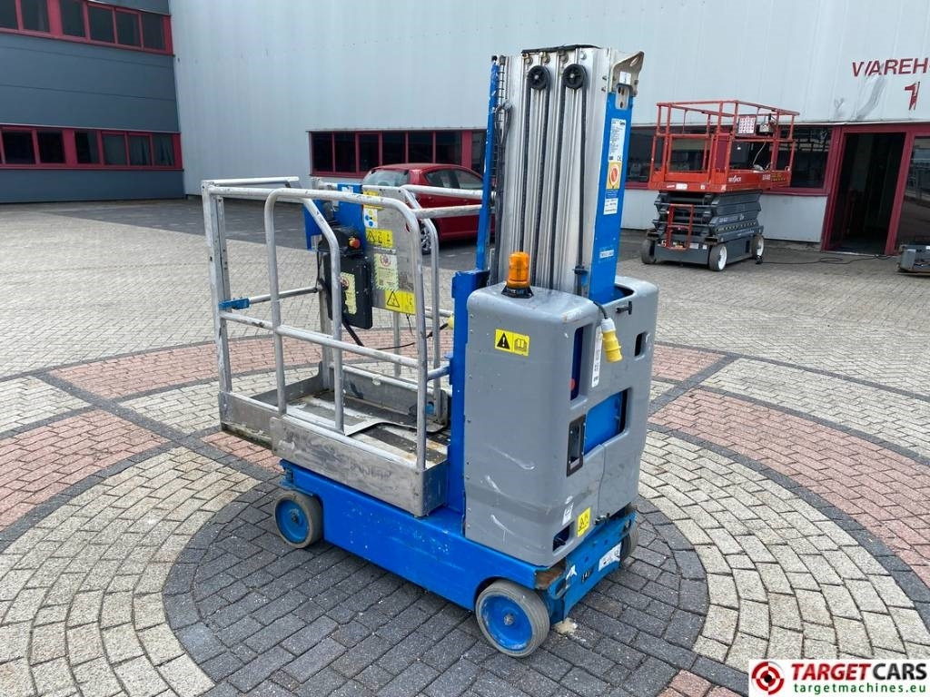 Genie GR-20 RunAbout Electric Vertical Mast Lift 802cm - Plataforma de mástil vertical: foto 4 Genie GR-20 RunAbout Electric Vertical Mast Lift 802cm - Plataforma de mástil vertical: foto 4