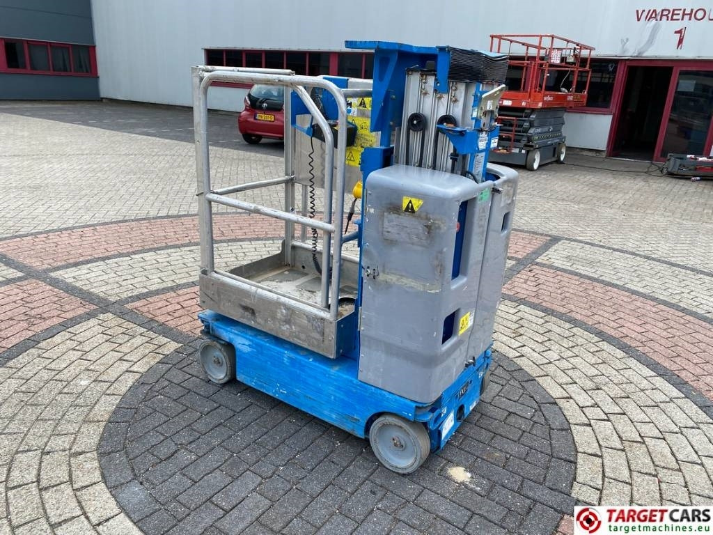 Genie GR15 RunAbout Electric Vertical Mast Lift 652cm - Plataforma de mástil vertical: foto 4 Genie GR15 RunAbout Electric Vertical Mast Lift 652cm - Plataforma de mástil vertical: foto 4