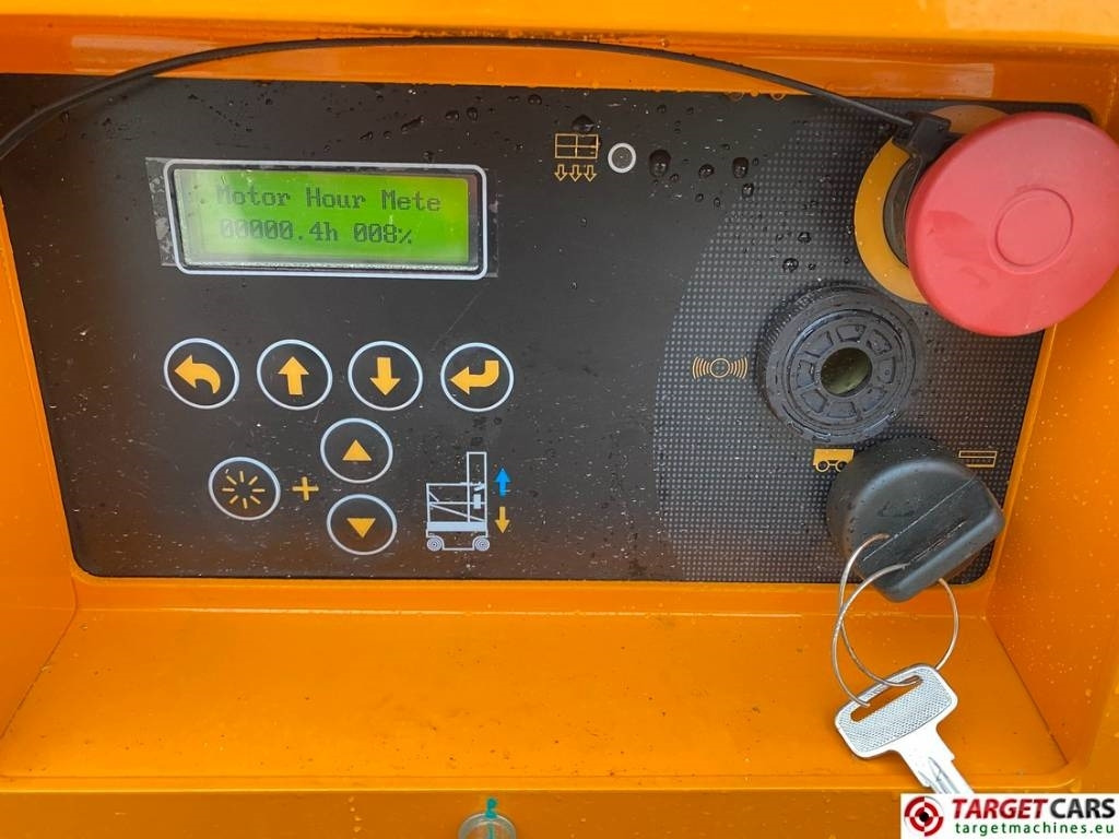 Arrendamiento de Hangcha HV70D Electric Vertical Mast Work Lift 680cm  Hangcha HV70D Electric Vertical Mast Work Lift 680cm: foto 12