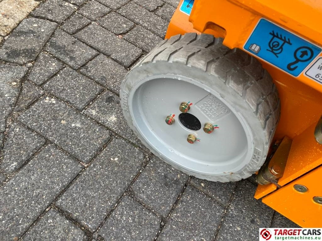 Arrendamiento de Hangcha HV70D Electric Vertical Mast Work Lift 680cm  Hangcha HV70D Electric Vertical Mast Work Lift 680cm: foto 21