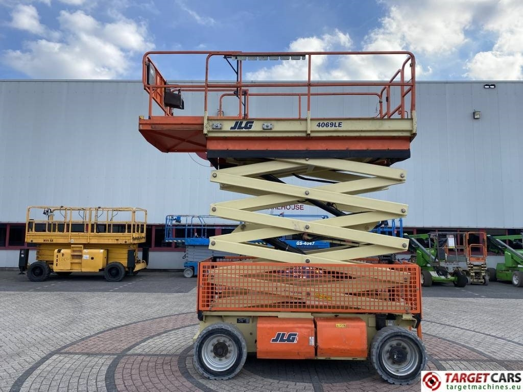 JLG 4069LE Electric Scissor Work Lift 1419cm - Plataforma de tijeras: foto 5 JLG 4069LE Electric Scissor Work Lift 1419cm - Plataforma de tijeras: foto 5