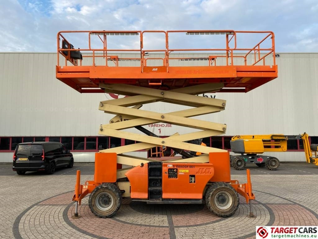 JLG 4394RT Diesel 4x4 Scissor Work Lift 1511cm - Plataforma de tijeras: foto 5 JLG 4394RT Diesel 4x4 Scissor Work Lift 1511cm - Plataforma de tijeras: foto 5