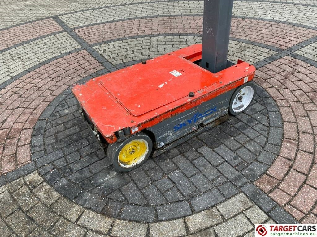 Plataforma de mástil vertical SkyJack SJ16 Electric Vertical Mast Work Lift 675cm: foto 16 Plataforma de mástil vertical SkyJack SJ16 Electric Vertical Mast Work Lift 675cm: foto 16