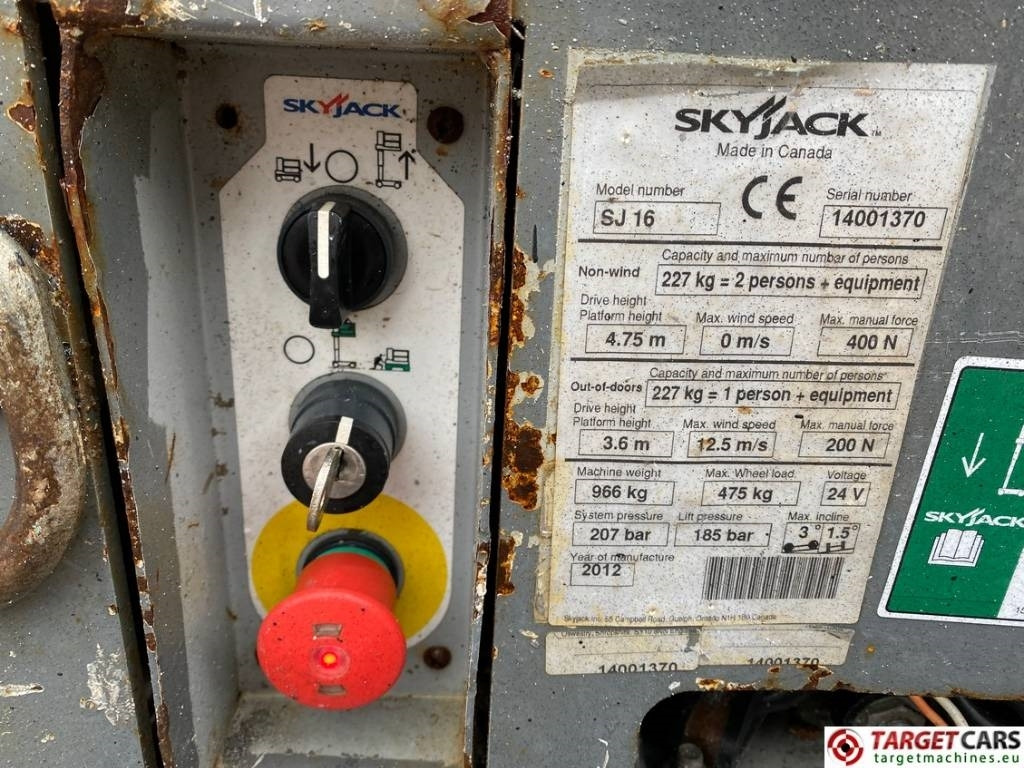 Plataforma de mástil vertical SkyJack SJ16 Electric Vertical Mast Work Lift 675cm: foto 12 Plataforma de mástil vertical SkyJack SJ16 Electric Vertical Mast Work Lift 675cm: foto 12