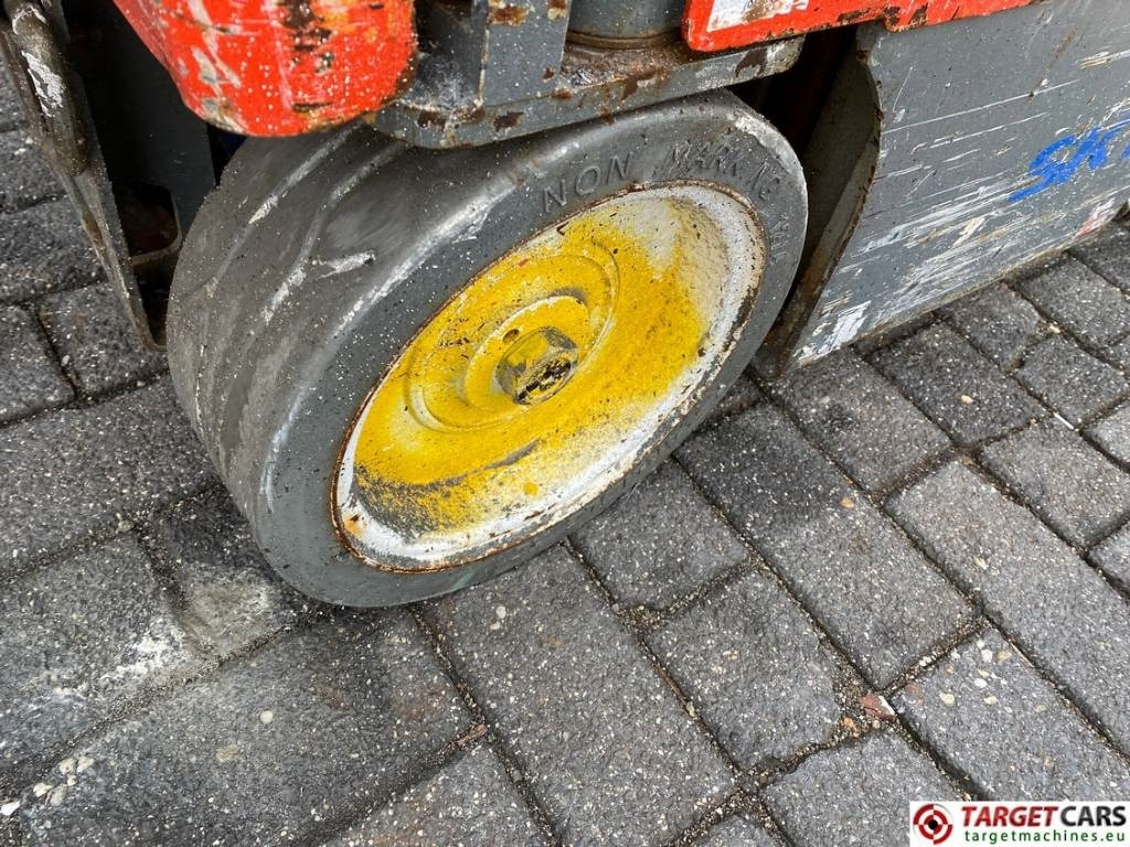 Plataforma de mástil vertical SkyJack SJ16 Electric Vertical Mast Work Lift 675cm: foto 21 Plataforma de mástil vertical SkyJack SJ16 Electric Vertical Mast Work Lift 675cm: foto 21