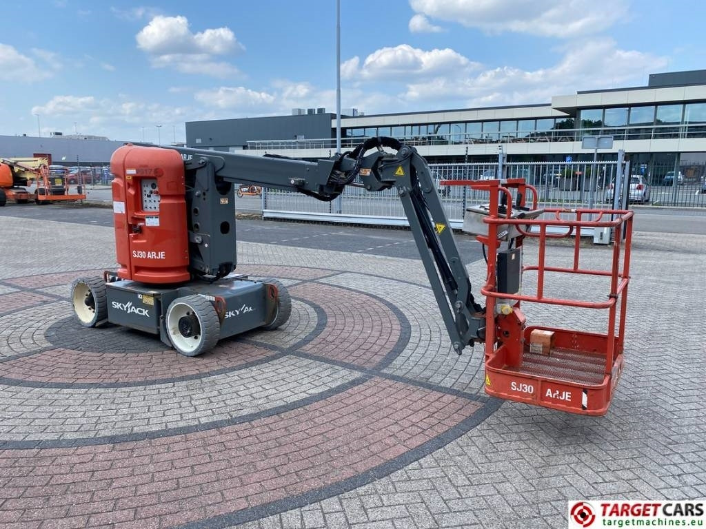 SkyJack SJ30 ARJE Articulated Electric Boom Work Lift 11M - Plataforma articulada: foto 2 SkyJack SJ30 ARJE Articulated Electric Boom Work Lift 11M - Plataforma articulada: foto 2