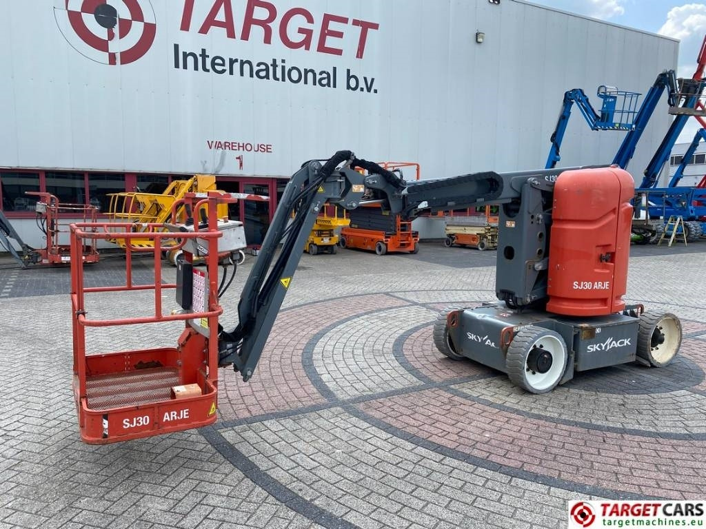 SkyJack SJ30 ARJE Articulated Electric Boom Work Lift 11M - Plataforma articulada: foto 1 SkyJack SJ30 ARJE Articulated Electric Boom Work Lift 11M - Plataforma articulada: foto 1