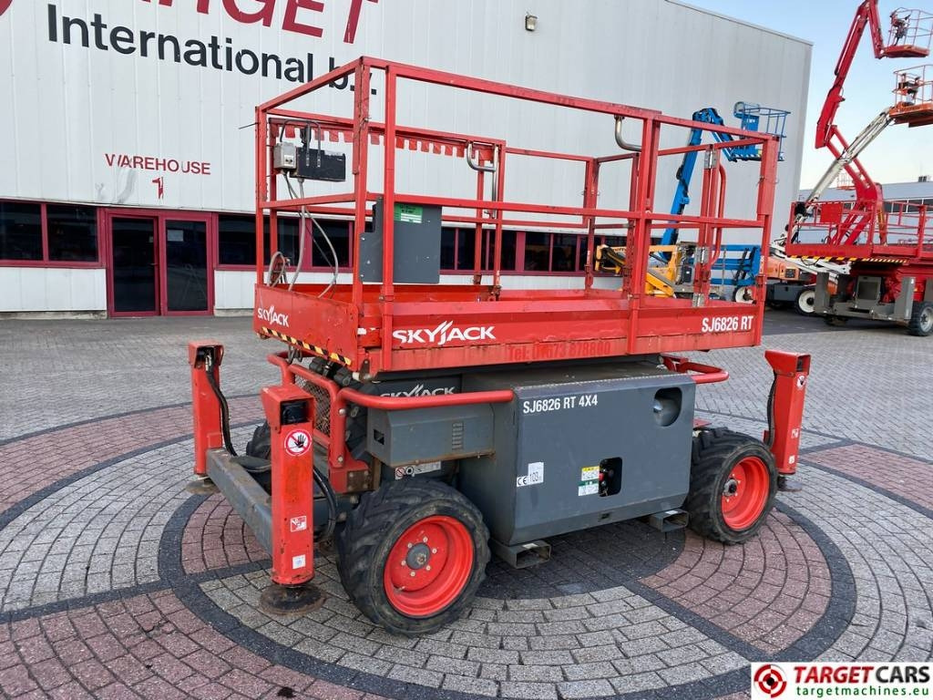 SkyJack SJ6826RT Diesel 4x4 Scissor 6826 Work Lift 992cm - Plataforma de tijeras: foto 1 SkyJack SJ6826RT Diesel 4x4 Scissor 6826 Work Lift 992cm - Plataforma de tijeras: foto 1