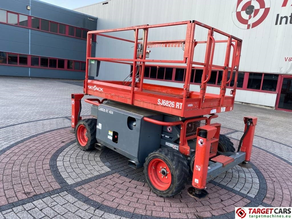 SkyJack SJ6826RT Diesel 4x4 Scissor 6826 Work Lift 992cm - Plataforma de tijeras: foto 4 SkyJack SJ6826RT Diesel 4x4 Scissor 6826 Work Lift 992cm - Plataforma de tijeras: foto 4
