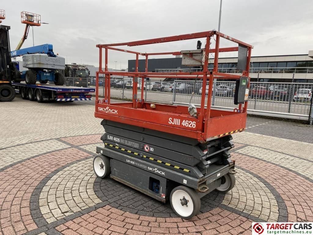 SkyJack SJIII-4626 Electric 4626 Scissor Work Lift 990cm - Plataforma de tijeras: foto 2 SkyJack SJIII-4626 Electric 4626 Scissor Work Lift 990cm - Plataforma de tijeras: foto 2