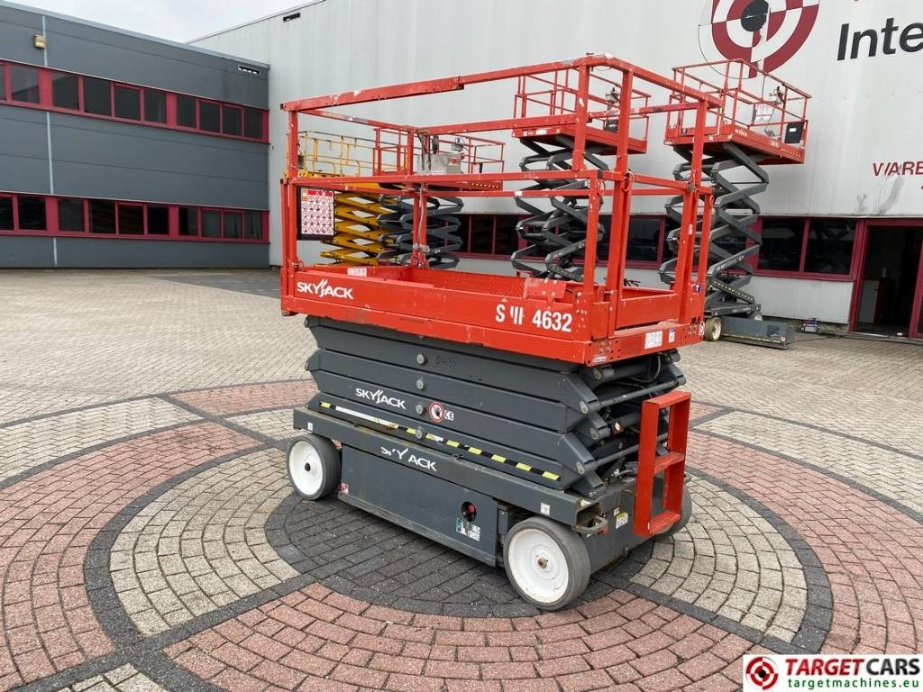 SkyJack SJIII-4632 Electric 4632 Scissor Work Lift 1170cm - Plataforma de tijeras: foto 4 SkyJack SJIII-4632 Electric 4632 Scissor Work Lift 1170cm - Plataforma de tijeras: foto 4