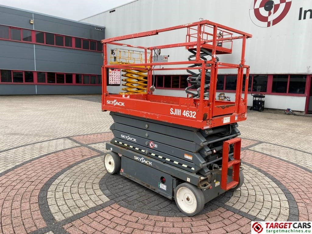 SkyJack SJIII-4632 Electric 4632 Scissor Work lift 1170cm - Plataforma de tijeras: foto 4 SkyJack SJIII-4632 Electric 4632 Scissor Work lift 1170cm - Plataforma de tijeras: foto 4