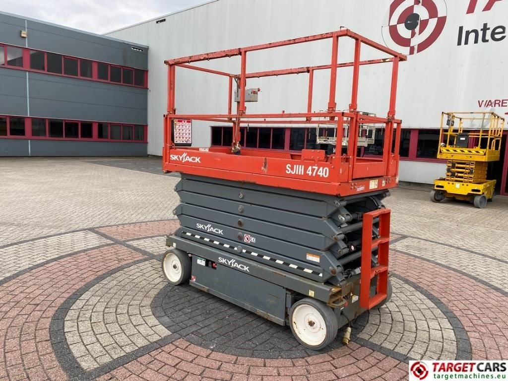 SkyJack SJIII-4740 Electric 4740 Scissor Work Lift 1380cm - Plataforma de tijeras: foto 4 SkyJack SJIII-4740 Electric 4740 Scissor Work Lift 1380cm - Plataforma de tijeras: foto 4