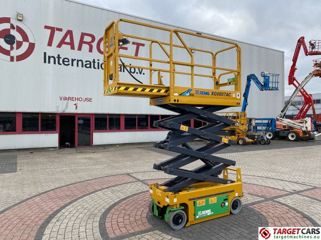 Arrendamiento de XCMG XG0807AC Electric LI-ION Lithium ScissorLift 780cm XCMG XG0807AC Electric LI-ION Lithium ScissorLift 780cm: foto 29 Arrendamiento de XCMG XG0807AC Electric LI-ION Lithium ScissorLift 780cm XCMG XG0807AC Electric LI-ION Lithium ScissorLift 780cm: foto 29