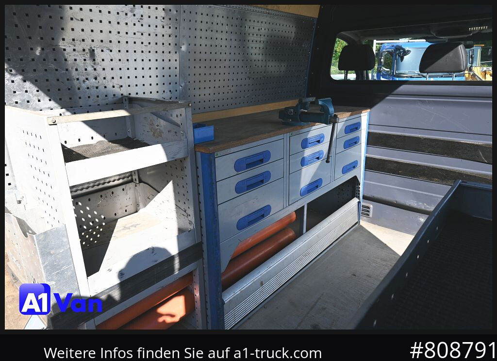 VOLKSWAGEN Crafter 35 L1H2, AHK, Standheizung, Werkstatteinrichtung - Furgón: foto 3 VOLKSWAGEN Crafter 35 L1H2, AHK, Standheizung, Werkstatteinrichtung - Furgón: foto 3