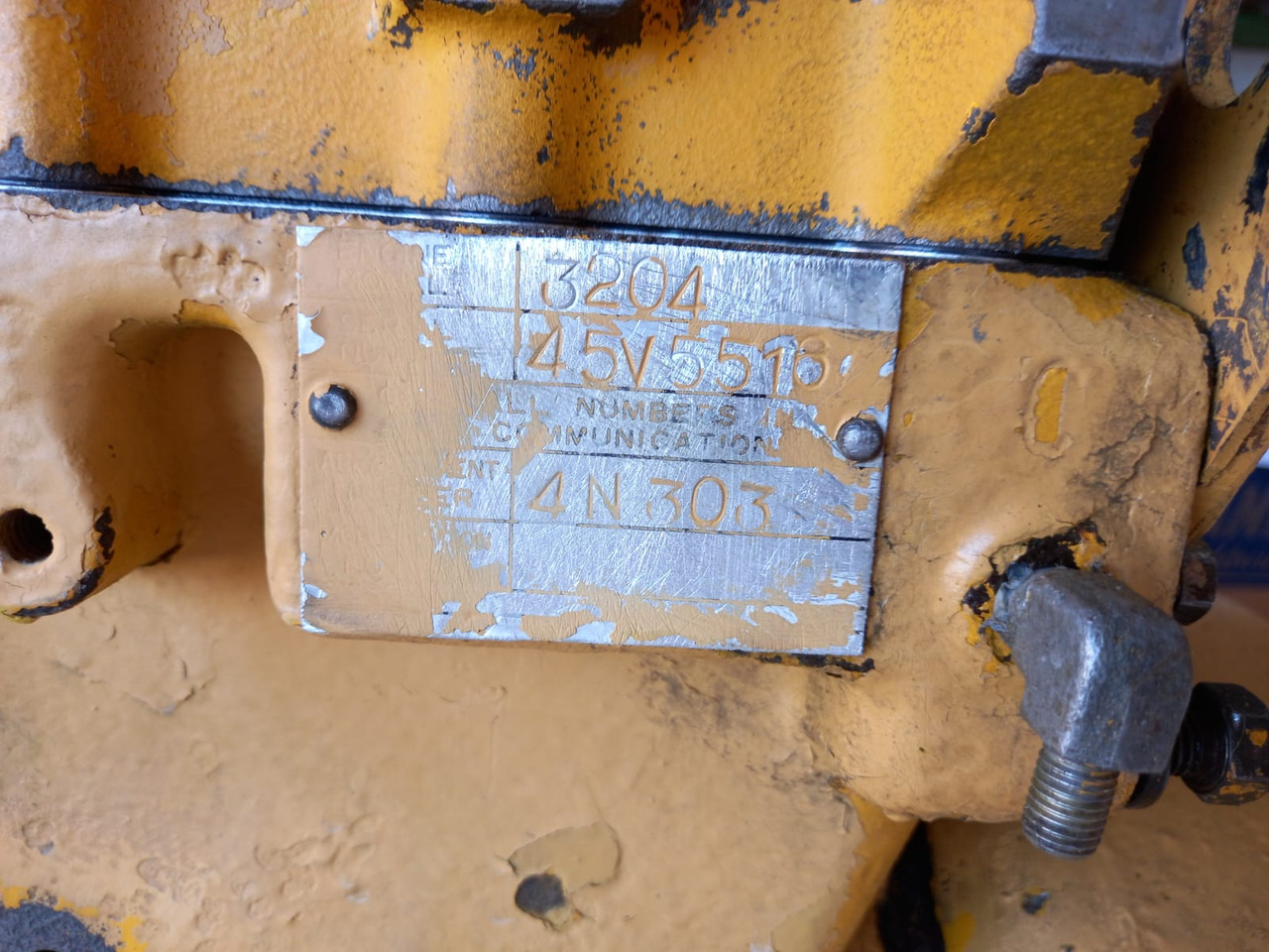 Caterpillar 3204 MOTORE REVISIONATO - Motor y piezas para Maquinaria de construcción: foto 4 Caterpillar 3204 MOTORE REVISIONATO - Motor y piezas para Maquinaria de construcción: foto 4