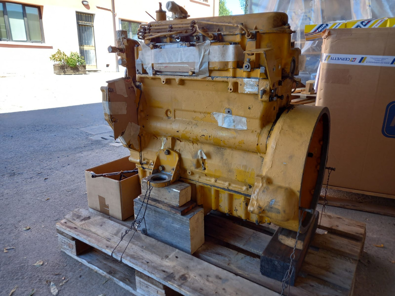 Caterpillar 3204 MOTORE REVISIONATO - Motor y piezas para Maquinaria de construcción: foto 2 Caterpillar 3204 MOTORE REVISIONATO - Motor y piezas para Maquinaria de construcción: foto 2