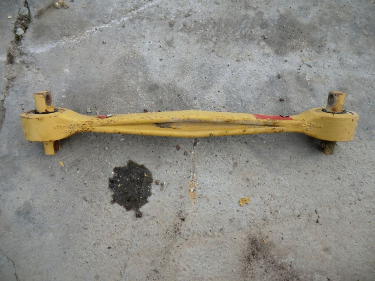 Caterpillar 735 N. 1 BARRA EQUILIBRATRICE - Piezas del tren de rodaje para Maquinaria de construcción: foto 2 Caterpillar 735 N. 1 BARRA EQUILIBRATRICE - Piezas del tren de rodaje para Maquinaria de construcción: foto 2