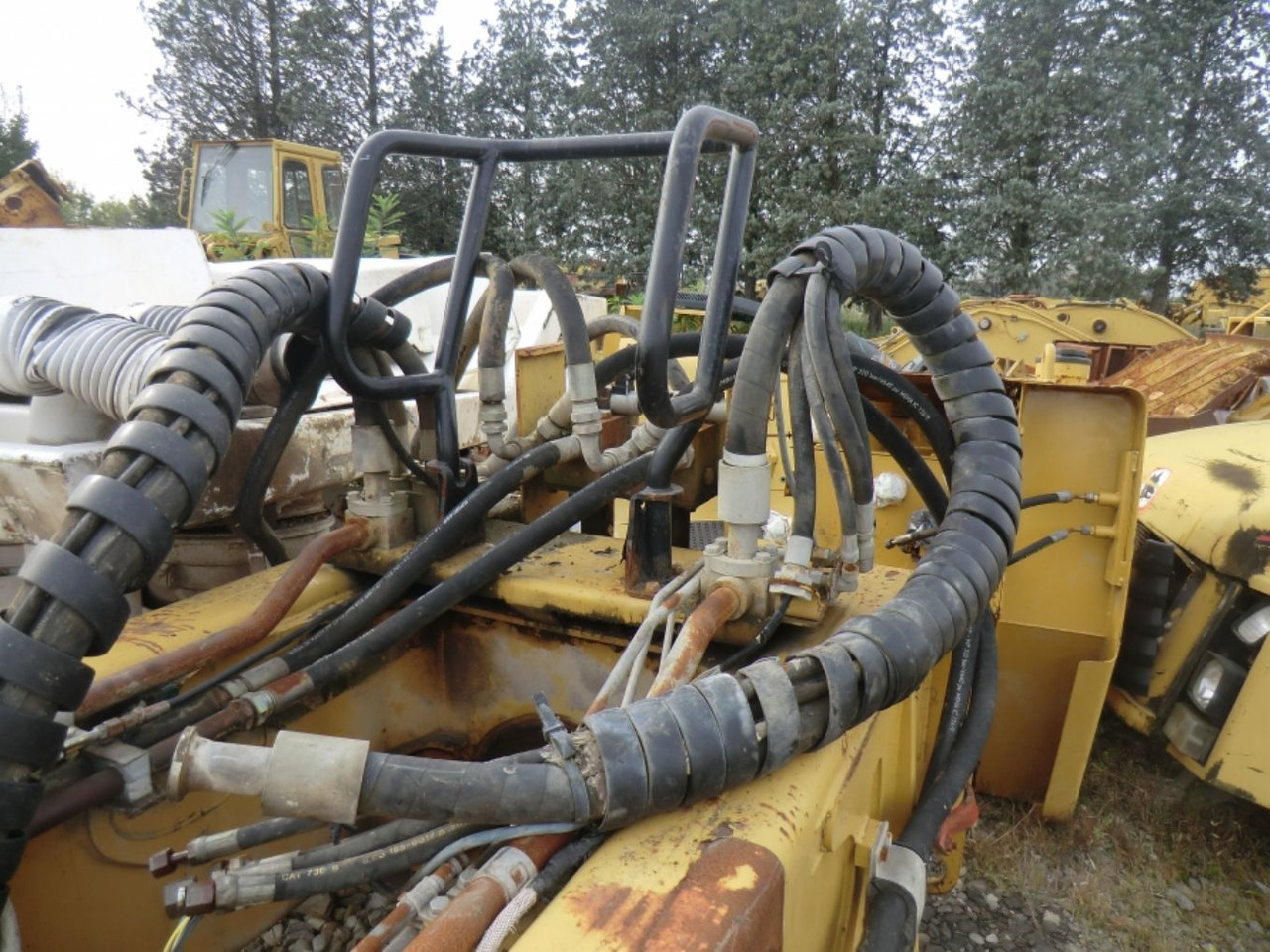 Caterpillar 735 Telaio posteriore - Bastidor/ Chasis para Maquinaria de construcción: foto 4 Caterpillar 735 Telaio posteriore - Bastidor/ Chasis para Maquinaria de construcción: foto 4