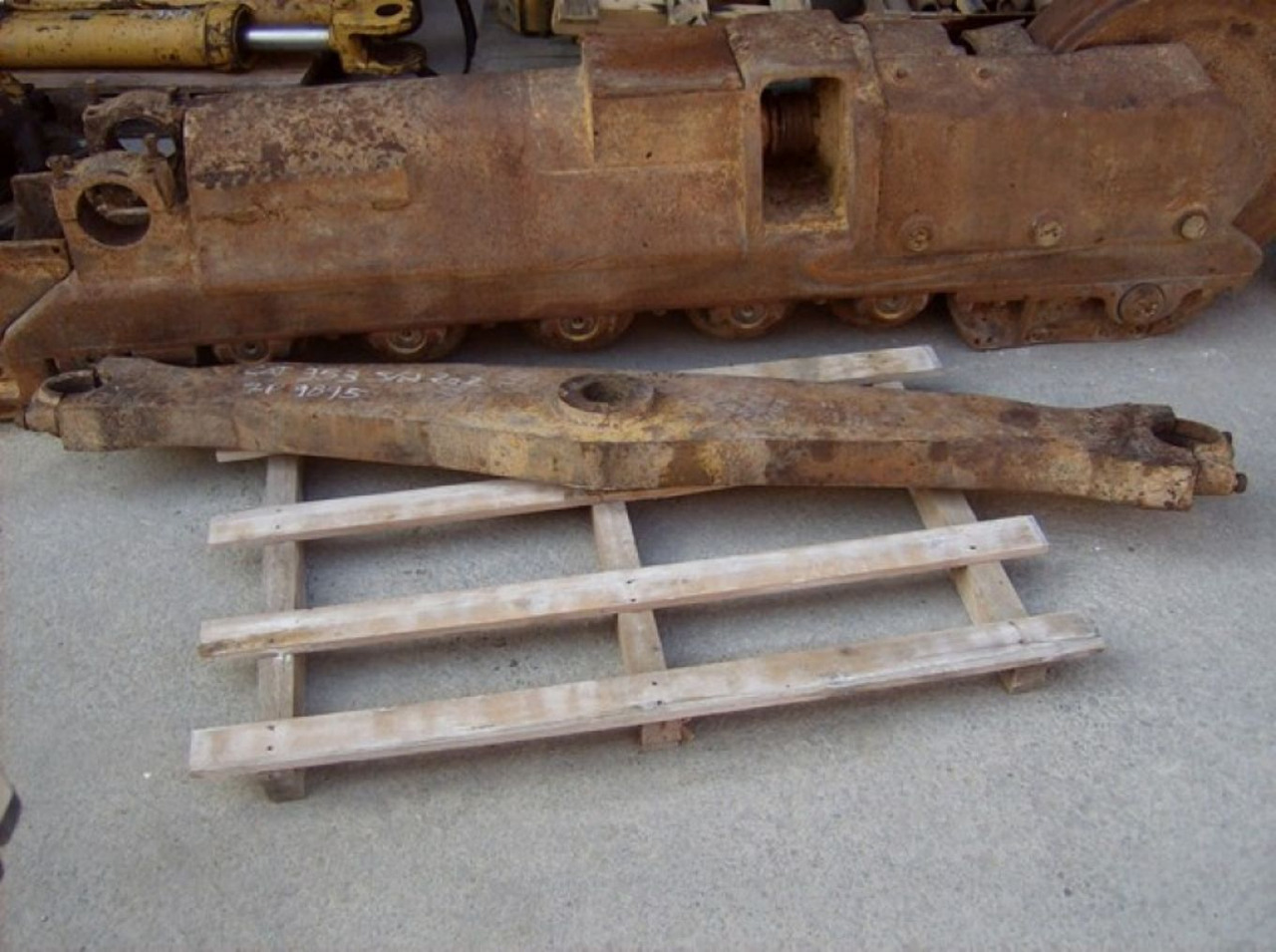 Caterpillar 953 BALESTRONE - Piezas del tren de rodaje para Maquinaria de construcción: foto 1 Caterpillar 953 BALESTRONE - Piezas del tren de rodaje para Maquinaria de construcción: foto 1