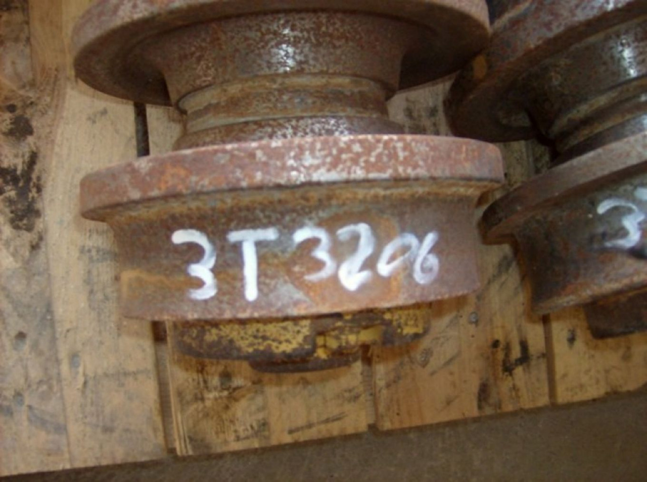 Caterpillar 963 Rulli superiori - Oruga - Rodillos para Maquinaria de construcción: foto 2 Caterpillar 963 Rulli superiori - Oruga - Rodillos para Maquinaria de construcción: foto 2