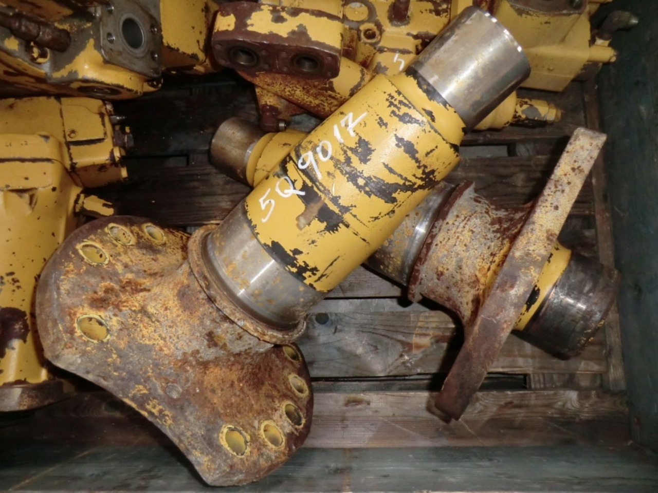 Caterpillar 963C ALBERI SOSTEGNO CARRO - Piezas del tren de rodaje para Maquinaria de construcción: foto 2 Caterpillar 963C ALBERI SOSTEGNO CARRO - Piezas del tren de rodaje para Maquinaria de construcción: foto 2