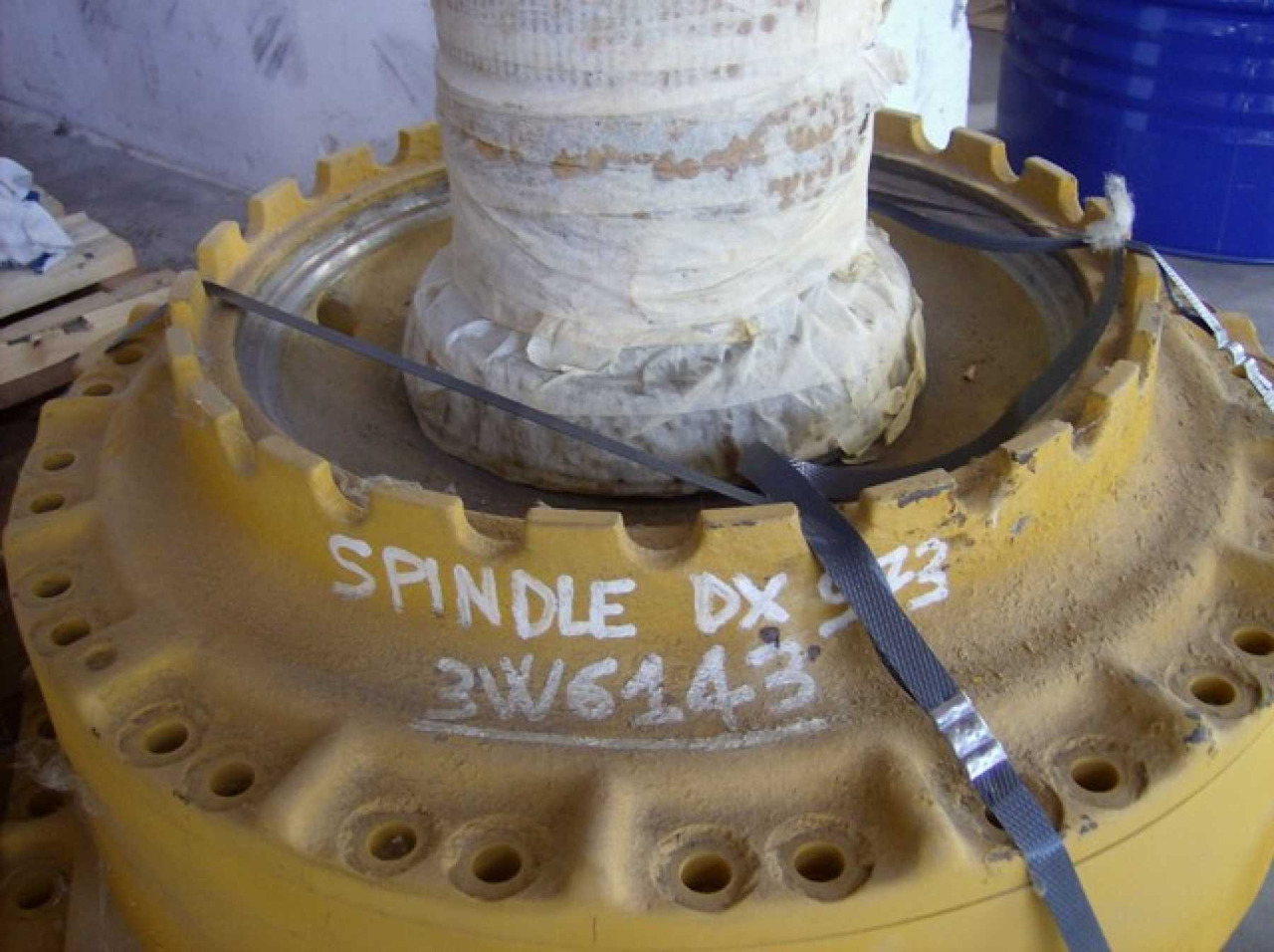 Caterpillar 973 LGP SPINDLE - Piezas del tren de rodaje para Maquinaria de construcción: foto 3 Caterpillar 973 LGP SPINDLE - Piezas del tren de rodaje para Maquinaria de construcción: foto 3