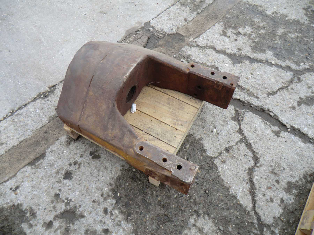 Caterpillar D9 Supporto ruota folle - Piezas del tren de rodaje para Maquinaria de construcción: foto 1 Caterpillar D9 Supporto ruota folle - Piezas del tren de rodaje para Maquinaria de construcción: foto 1