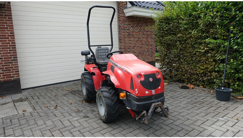 Valdapana 1225HST - Tractor: foto 2 Valdapana 1225HST - Tractor: foto 2