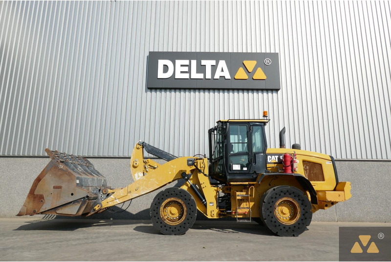 Cargadora de ruedas Caterpillar 938M: foto 1