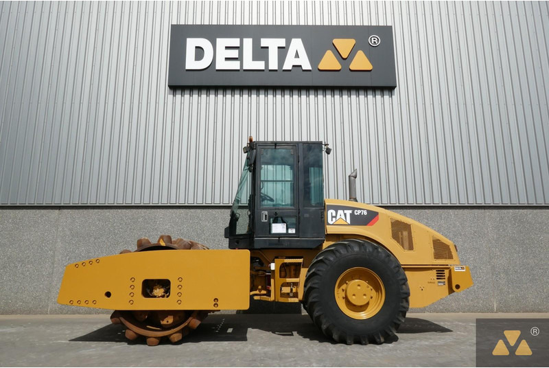 Rodillo Caterpillar CP76: foto 1