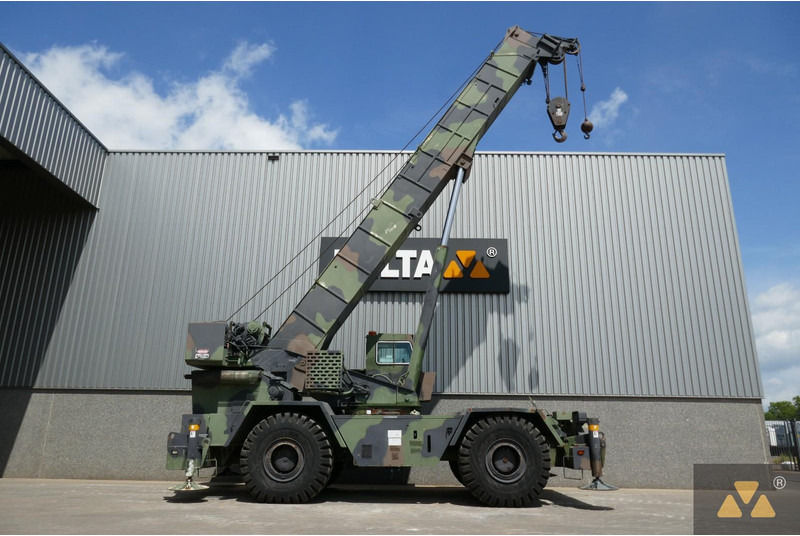 Grove RT875 Ex-army - Grúa para terrenos difíciles: foto 2 Grove RT875 Ex-army - Grúa para terrenos difíciles: foto 2
