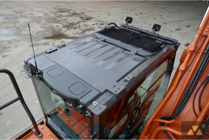 Excavadora de cadenas Hitachi ZX210LC-7: foto 11