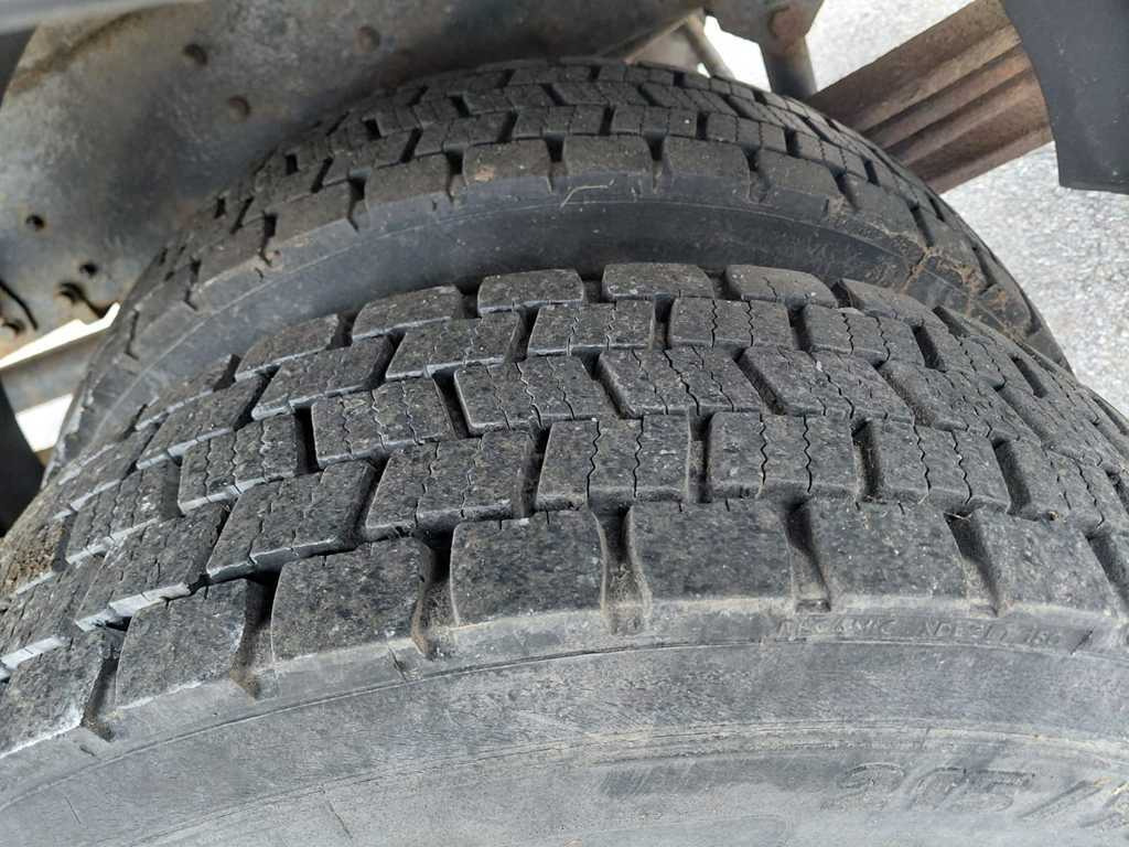 Avia D90, EURO 3, SIDES, HYDRAULIC FRONT - Camión lona: foto 5 Avia D90, EURO 3, SIDES, HYDRAULIC FRONT - Camión lona: foto 5