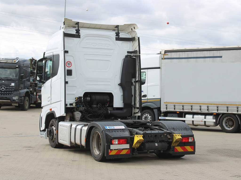 Ford F-MAX LL 12TX, EURO 6, LOWDECK, NAVIGATION, INDEPENDENT AIR CONDITIONING - Cabeza tractora: foto 5 Ford F-MAX LL 12TX, EURO 6, LOWDECK, NAVIGATION, INDEPENDENT AIR CONDITIONING - Cabeza tractora: foto 5