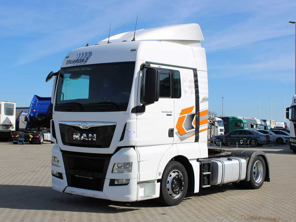 MAN TGX 18.440, LOW DECK, EURO 6 - Cabeza tractora: foto 1 MAN TGX 18.440, LOW DECK, EURO 6 - Cabeza tractora: foto 1