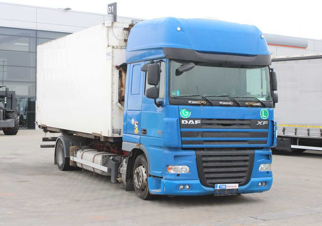 DAF XF 105.410, BDF, INDEPENDENT AIR CONDITIONING, CARRIER, AIR SUSPENSION - Camión frigorífico: foto 3 DAF XF 105.410, BDF, INDEPENDENT AIR CONDITIONING, CARRIER, AIR SUSPENSION - Camión frigorífico: foto 3
