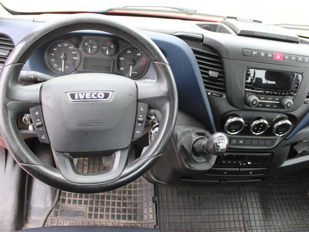 Grua de remolque autos Iveco 35S18, EURO 6, WINCH, DRIVES, TIRES 80%: foto 10 Grua de remolque autos Iveco 35S18, EURO 6, WINCH, DRIVES, TIRES 80%: foto 10